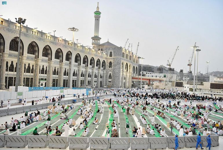 أكثر من 10 ملايين وجبة إفطار في الحرمين الشريفين
