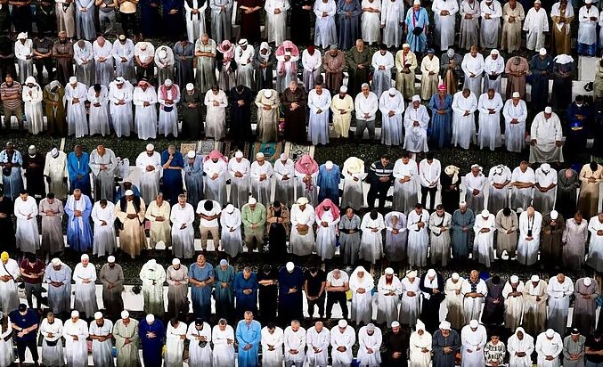 ليلة الـ27 في الحرم المكي.. أجواء روحانية وخدمات متكاملة لضيوف الرحمن