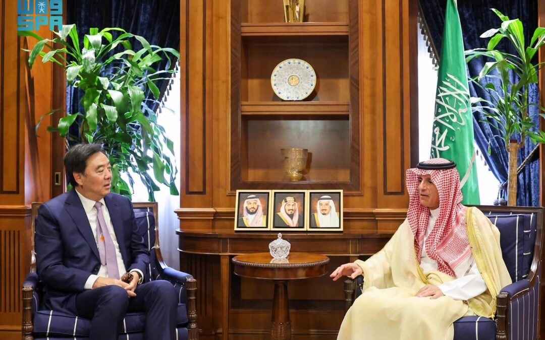 الجبير يستقبل المبعوث الخاص للحكومة الصينية لقضية الشرق الأوسط