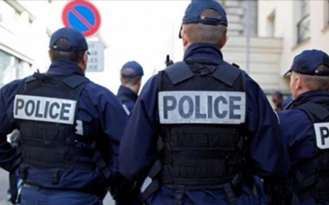 فرنسا.. قتيل وثلاثة جرحى بعملية طعن داخل مدرسة ثانوية