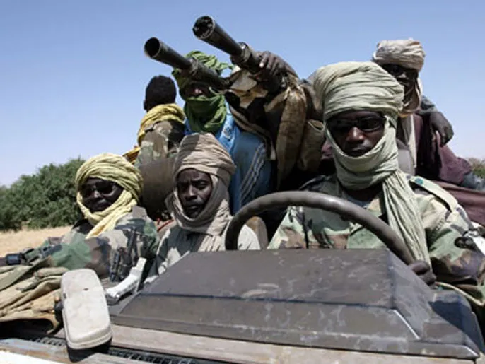 400 قتيل و60 ألف أسرة نازحة في معارك “دارفور” الأخيرة