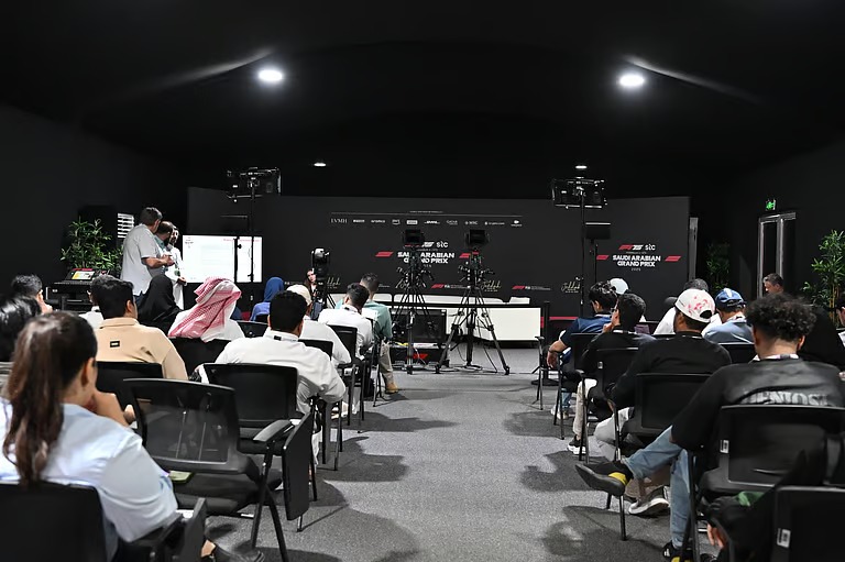 جائزة السعودية الكبرى stc للفورمولا 1.. وزارة الرياضة تنظم ورشة عمل تثقيفية لممثلي وسائل الإعلام