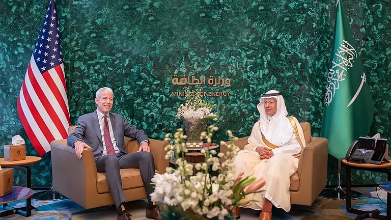 وزير الطاقة يجتمع مع نظيره الأمريكي لبحث تعزيز التعاون في مختلف مجالات القطاع