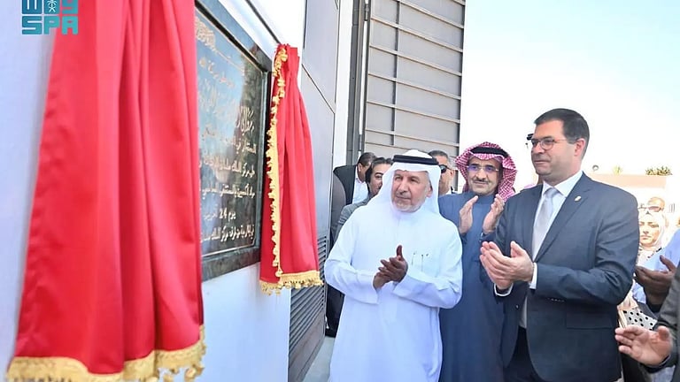 “الربيعة” يدشّن محطة توليد أكسجين لدعم قدرات مستشفى جامعي في تونس