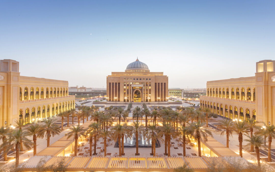 حرم أمير منطقة الرياض ترعى حفل خريجات جامعة الأميرة نورة