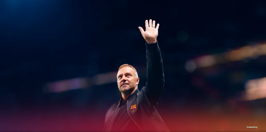 “مدرب برشلونة” يطالب لاعبيه بالتعبير عن آرائهم داخل الملعب