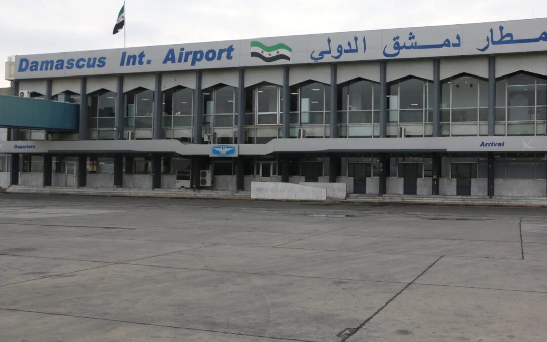 أول رحلة من دمشق تحط في الشارقة بعد استئناف الطيران