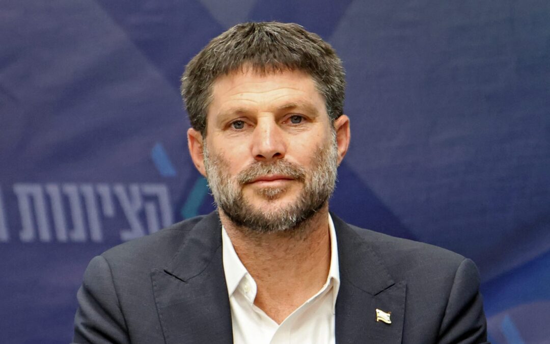 سموتريتش المتطرف يطل مجددًا: غزة ستدمر بالكامل وسكانها “سيرحلون”