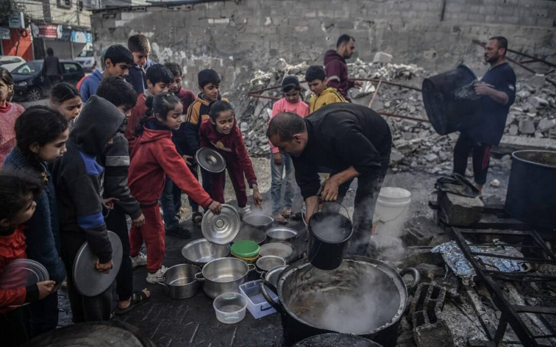 الاحتلال يحظر دخول المساعدات إلى غزة