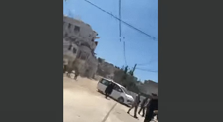 بالفيديو.. لحظة إطلاق الاحتلال الصهيوني النار على وفد دبلوماسي