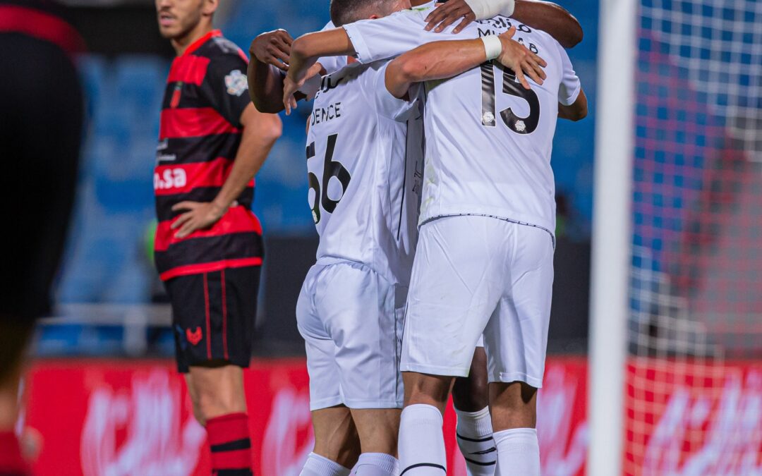 الشباب يفوز على الرياض بثلاثة أهداف مقابل هدف