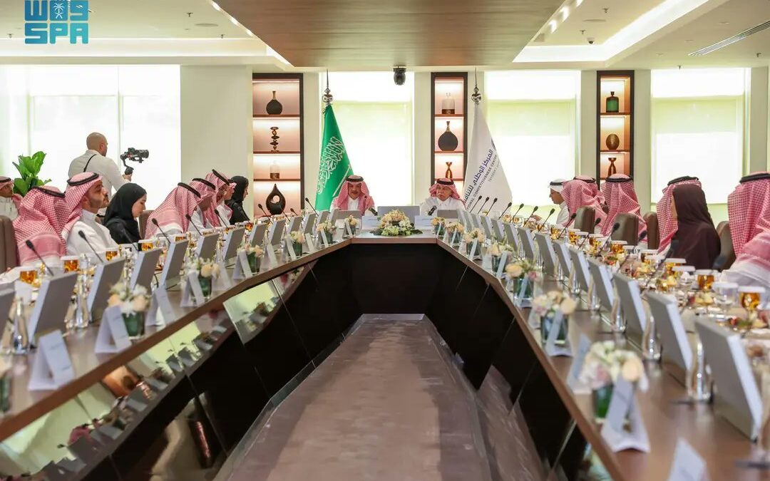 القصبي وآل الشيخ يشاركان في الاجتماع الثامن للجنة القانونية بالمركز الوطني للتنافسية