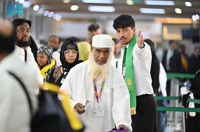 “مبادرة طريق مكة”.. الجوازات السعودية تيسّر إجراءات الحجاج البنجلاديشيين
