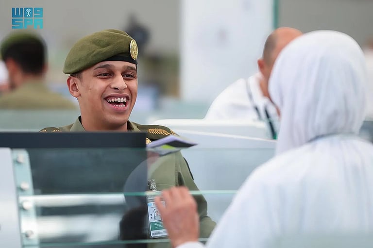 الجوازات: إجمالي ضيوف الرحمن القادمين من الخارج 1.396,644 حاجًّا