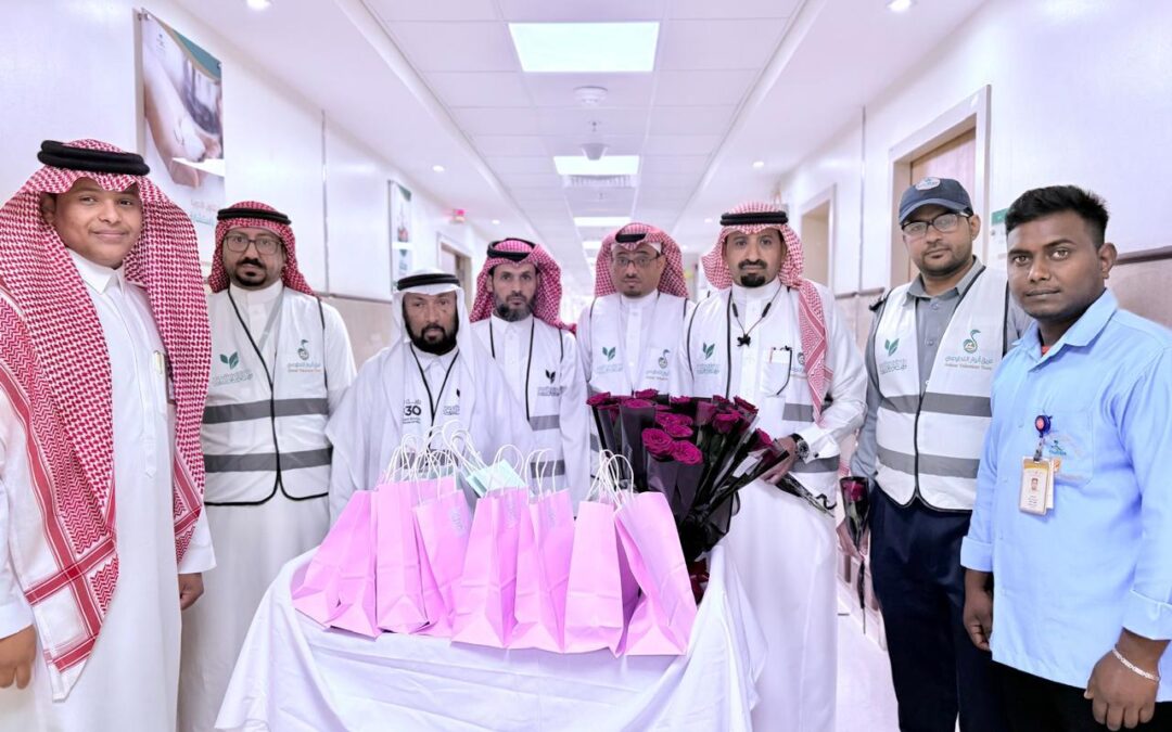 فريق أنوار التطوعي ينفذ مبادرة لزيارة المرضى في مستشفى الملك فهد المركزي بجازان