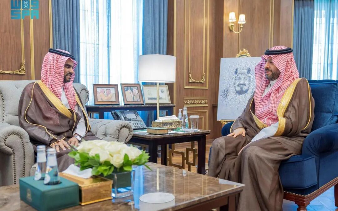 أمير الحدود الشمالية يستقبل مساعد محافظ التأمينات الاجتماعية