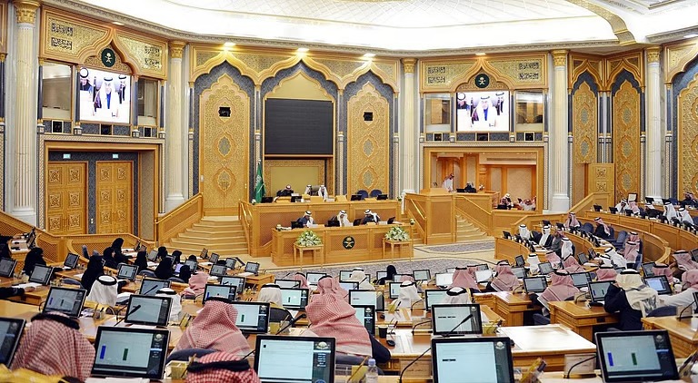 “الشورى” يطالب بمراجعة تسعيرة تذاكر الطيران الداخلي ومراعاة الفئات المستحقة