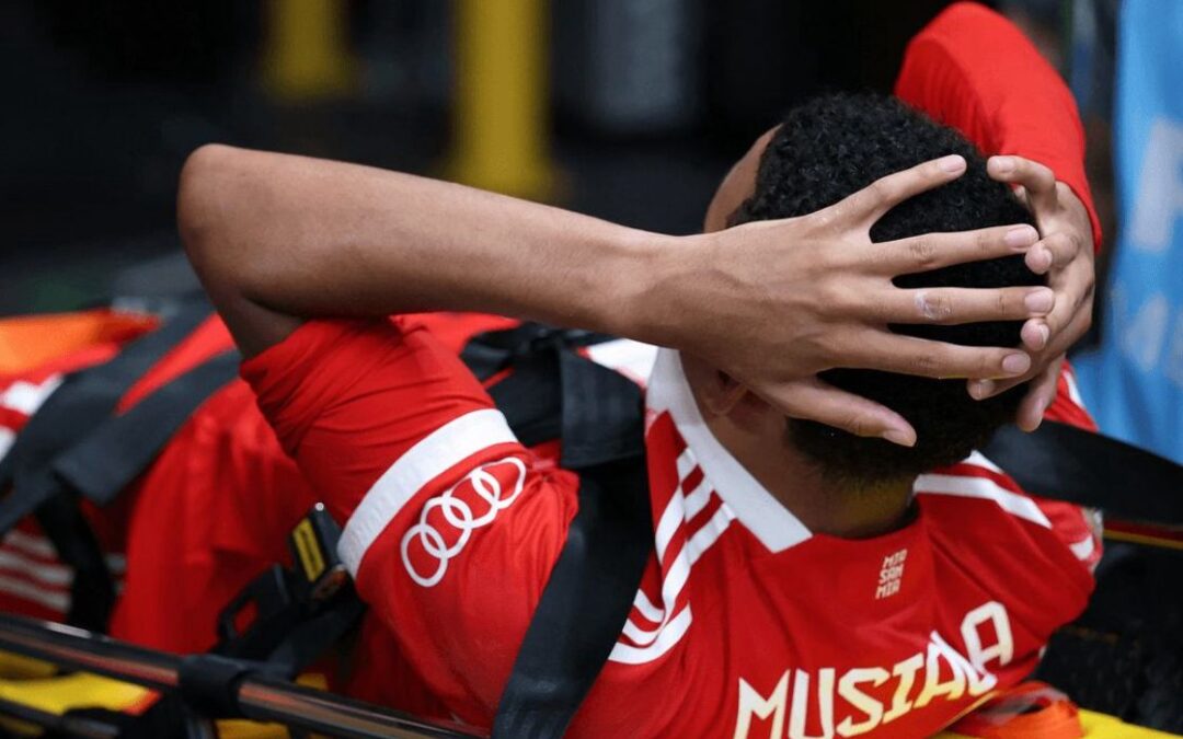 كسر في كاحل موسيالا وغياب طويل عن بايرن ميونيخ