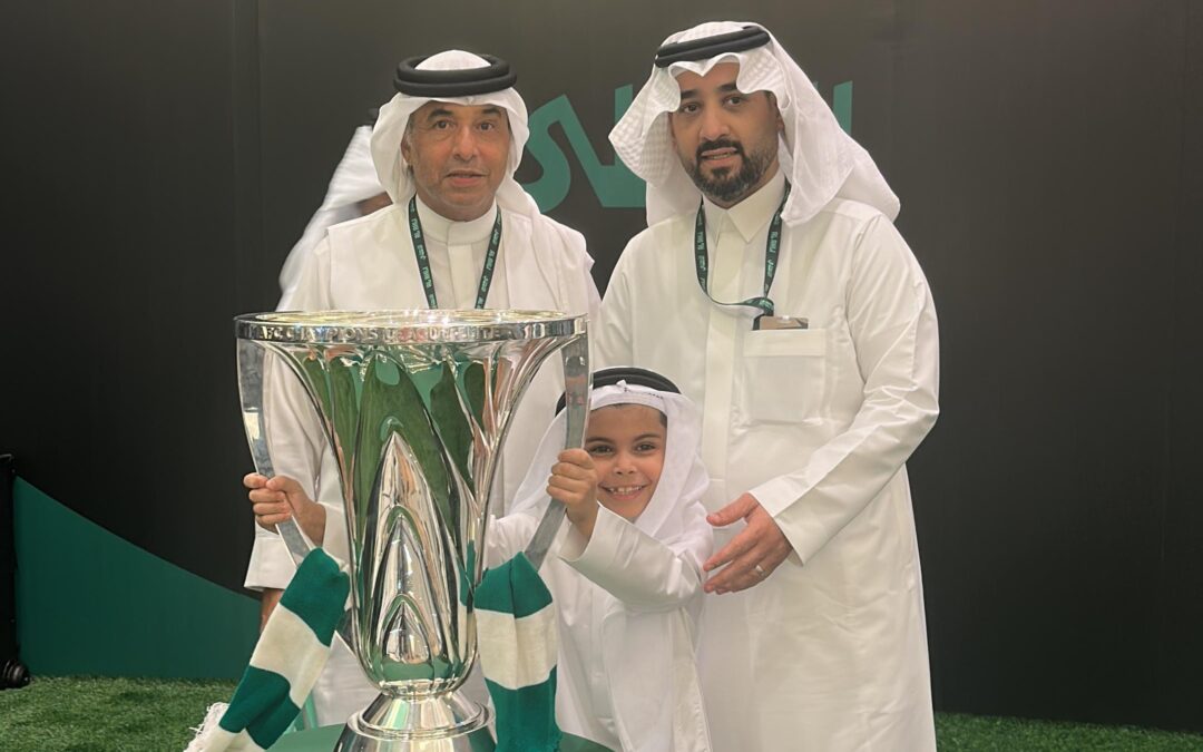 الأهلي يدشن شعاره الجديد تحت شعار “وعبر الزمان سنمضي معًا”