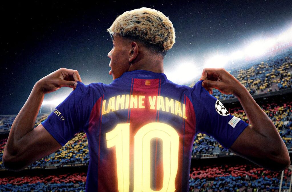 “لامين يامال” يرتدي القميص رقم 10 في برشلونة