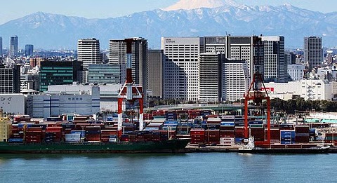 الرسوم الجمركية الأمريكية تدفع صادرات اليابان لأكبر تراجع في 4 سنوات