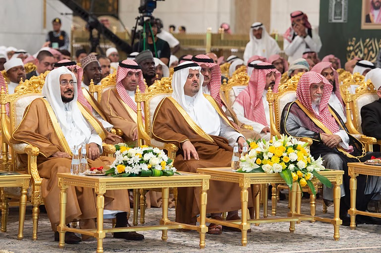 نيابة عن خادم الحرمين الشريفين.. نائب أمير مكة يشهد الحفل الختامي لمسابقة الملك عبدالعزيز الدولية لحفظ القرآن الكريم في رحاب المسجد الحرام