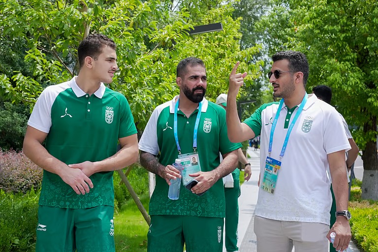 “باعشن” يزور قرية اللاعبين في دورة الألعاب العالمية بالصين