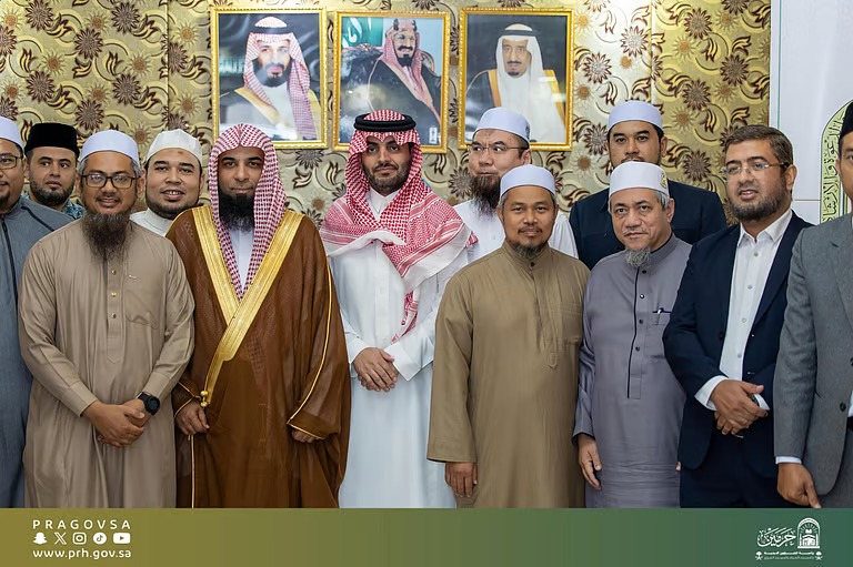 “صلاح البدير” يزور الملحقية الدينية في ماليزيا ويلتقي الدعاة