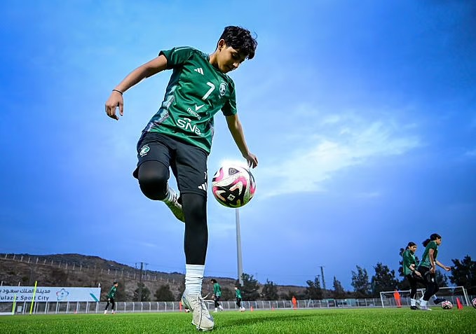 ضمن خطة الإعداد لتصفيات كأس آسيا.. أخضر الناشئات يختتم معسكر الباحة