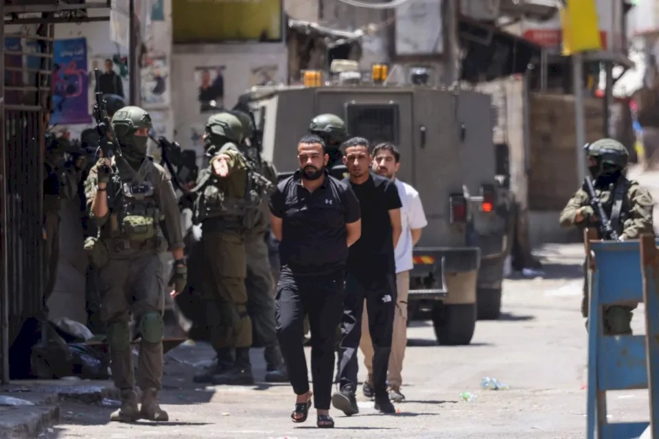 58 إصابة حصيلة اقتحام الاحتلال وسط مدينتي رام الله والبيرة