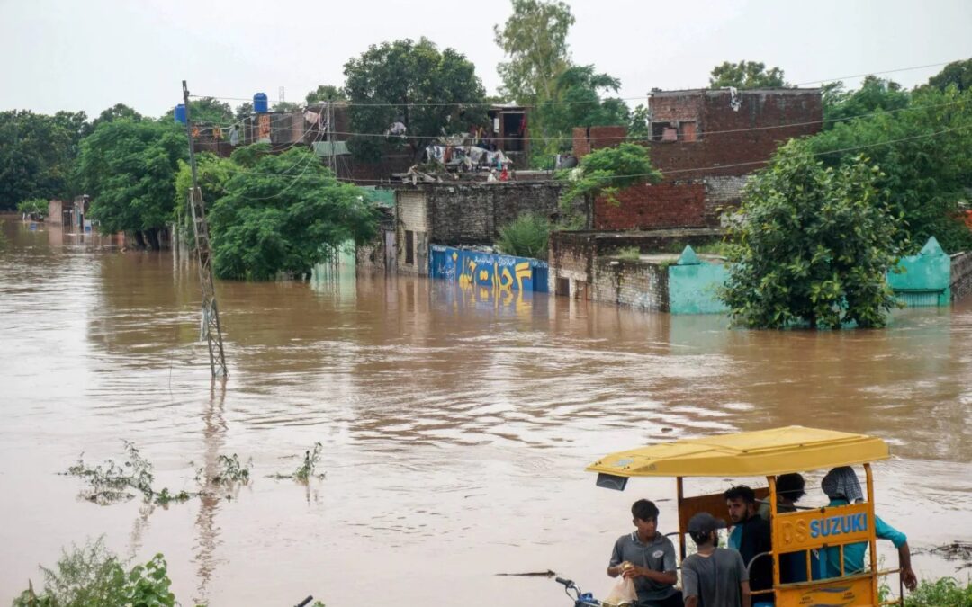 باكستان تفجر سداً استعداداً لفيضانات عارمة