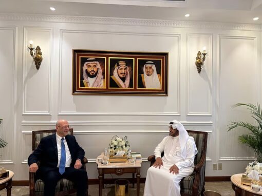 المندوب السعودي لدى “التعاون الإسلامي” ونظيره المصري يبحثان سبل تعزيز العمل المشترك