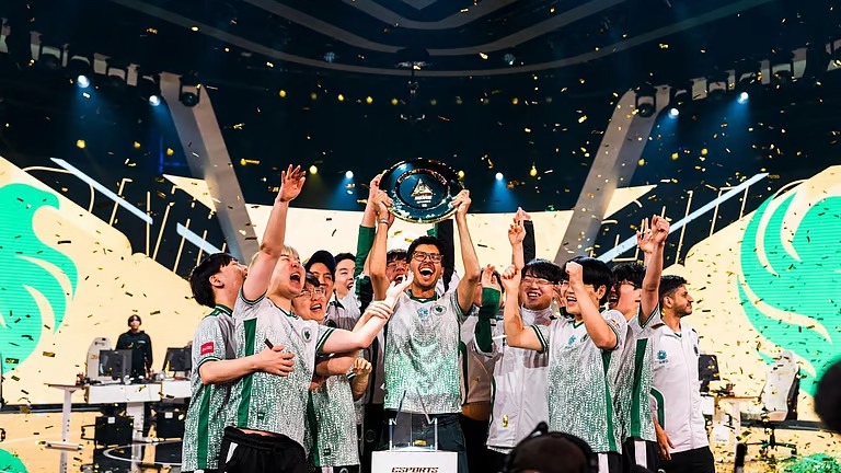 في أداء يعزز ريادة المملكة عالميًا.. الفرق السعودية تتألق في كأس العالم للرياضات الإلكترونية