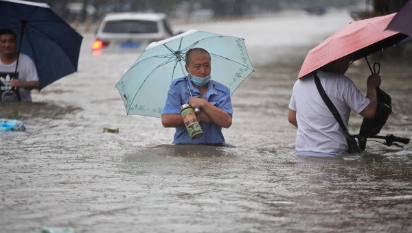 “الصين” تجدد إصدار التحذير باللون الأصفر من العواصف المطيرة