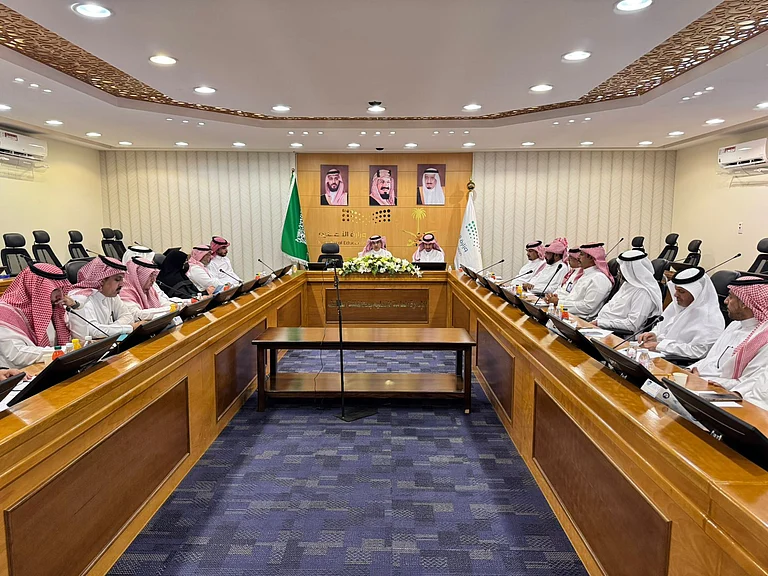 “تعليم الطائف” يعقد الاجتماع التنفيذي الـ18 لبحث استعدادات العام الدراسي ومؤشرات الأداء