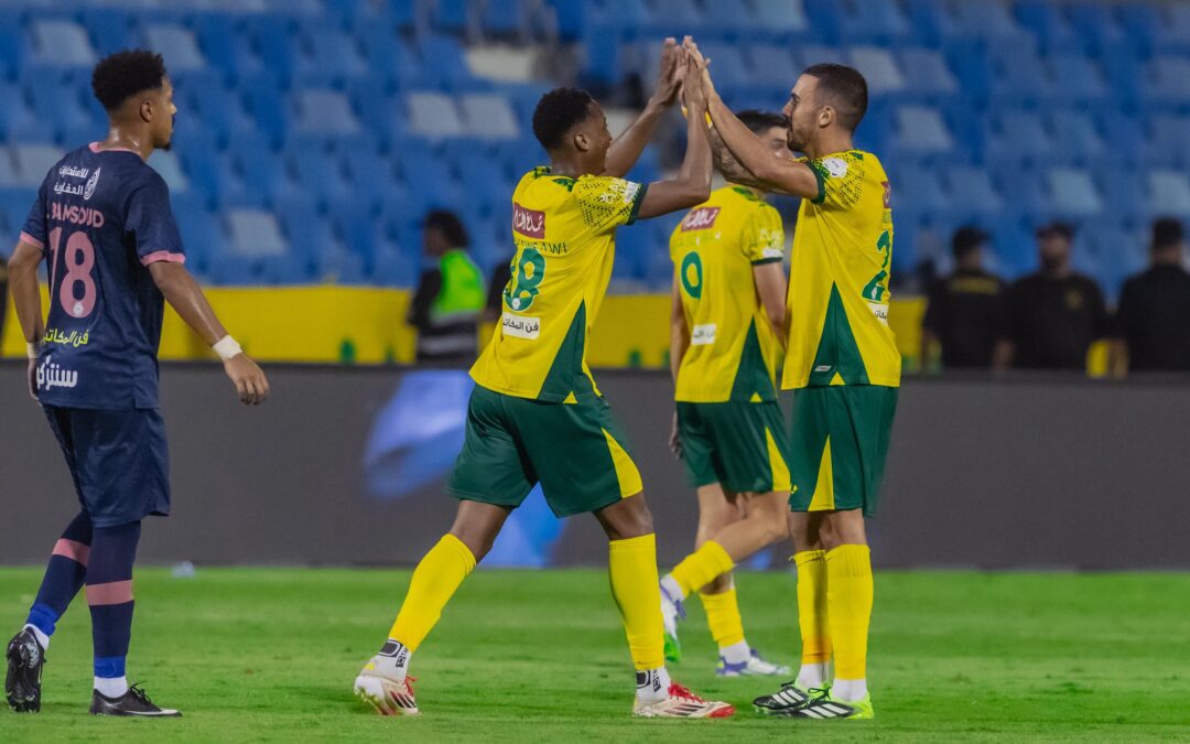 بثلاثية.. “الخليج” يفوز على “الفيحاء” ويتصدر الدوري