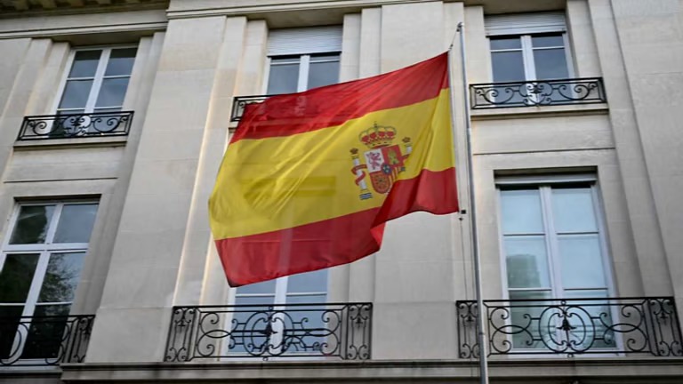 “إسبانيا” تستدعي القائم بالأعمال الصهيوني احتجاجًا على تصريحات ساعر