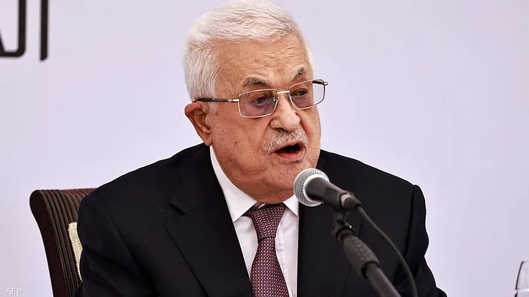 “عباس” يشيد بدور السعودية وفرنسا ويدعو لإجراءات رادعة ضد العدوان الإسرائيلي