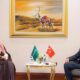 ولي العهد يلتقي أردوغان على هامش القمة العربية الإسلامية في الدوحة