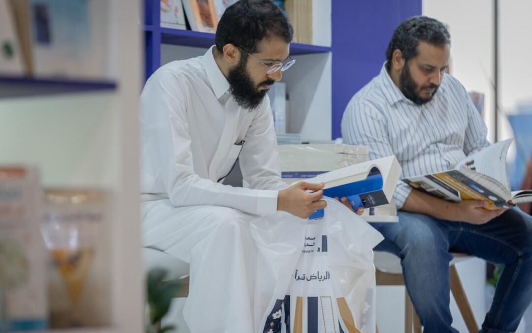 الشباب يرسمون المشهد الثقافي في “كتاب الرياض 2025”
