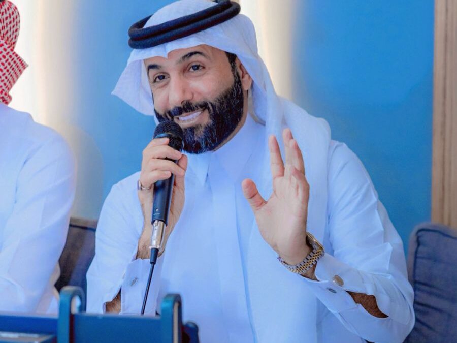 وهج الحاتم يمزج الشعر بالفن التشكيلي في ديوان شعري بصري فريد من نوعه