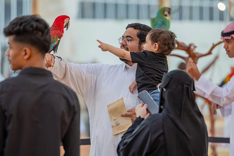 “تجارب تفاعلية” تجذب العائلات في معرض الصقور والصيد السعودي الدولي 2025