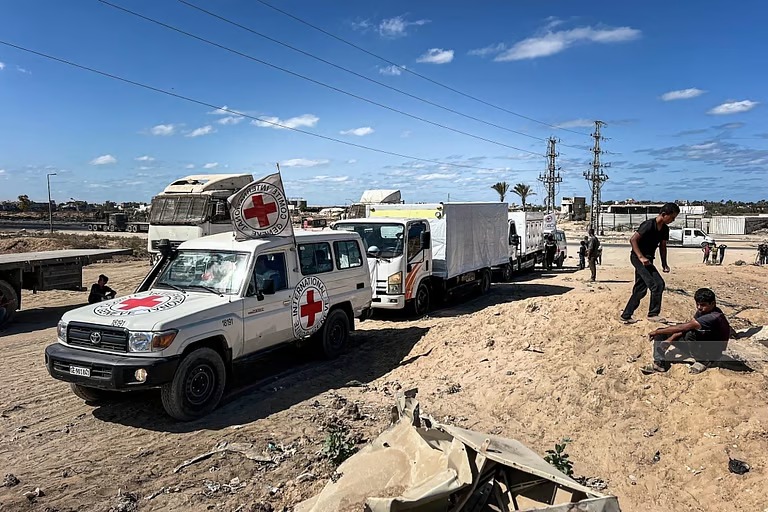 “الاحتلال” يسلّم جثامين 15 أسيرًا فلسطينيًا من قطاع غزة