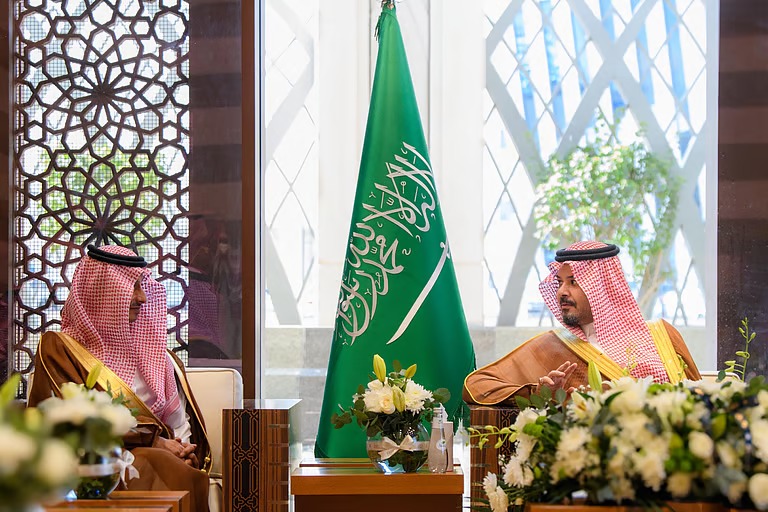 أمير المدينة: تطور السياحة يعكس دعم القيادة ورؤية 2030