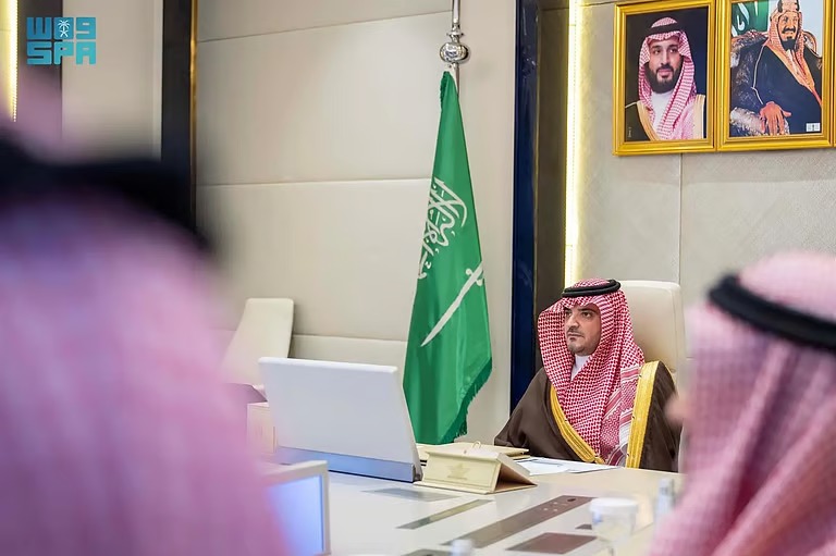 “وزير الداخلية” يدشّن وحدة الأورام المتنقلة بوزارة الداخلية