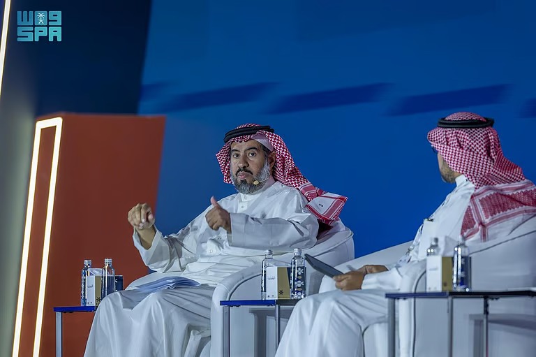 “كتاب الرياض” يقيم ندوة بعنوان “الوثائق ذاكرة الأمة رحلة التاريخ السعودي من الدرعية إلى العصر الحديث”