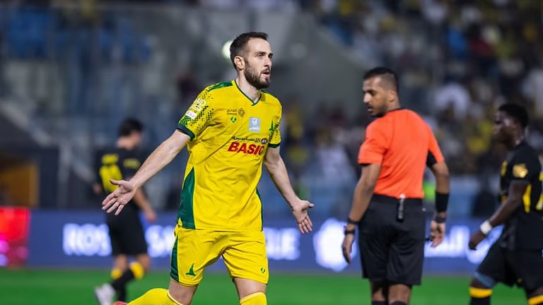 “فورتونيس” الأفضل في أكتوبر.. وإنزاغي وبونو يفوزان بجوائز الشهر