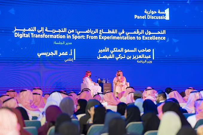 “وزير الرياضة” يُدشّن منصة “رياضي” لتوحيد الخدمات الإلكترونية للقطاع الرياضي
