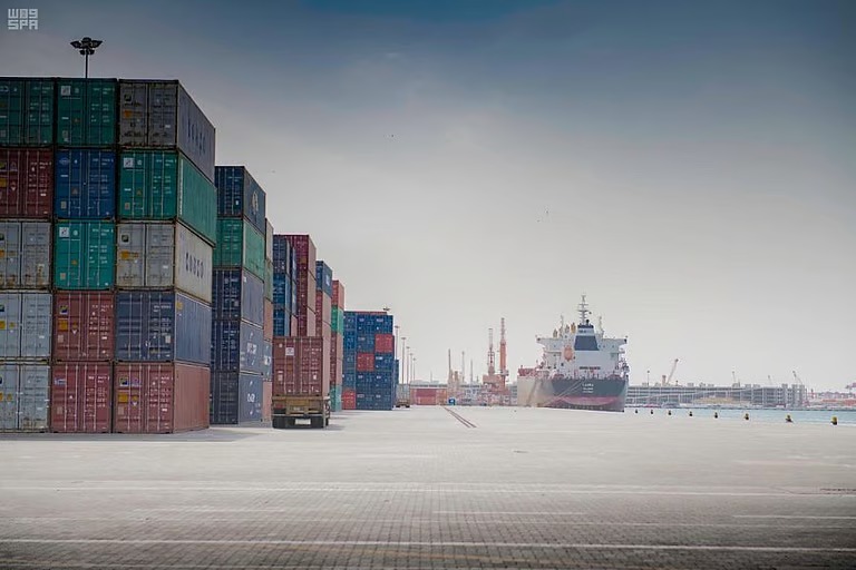 “موانئ السعودية” ترتفع 12.19% في مناولة الحاويات خلال أكتوبر 2025