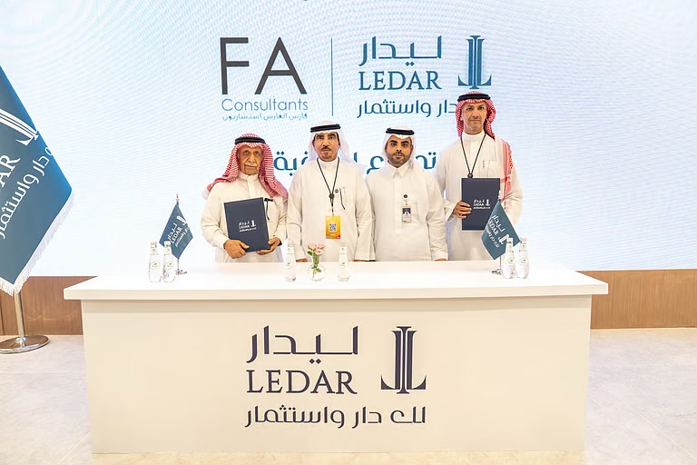 “ليدار للاستثمار” توقّع اتفاقية مع فارس الفارس للاستشارات الهندسية لتصميم مشروع “برج ليدار” على طريق الملك سلمان بالرياض